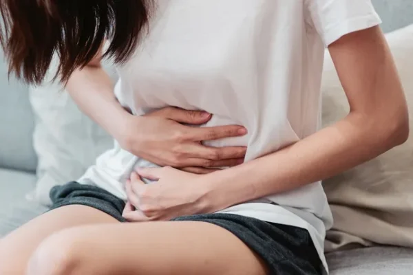 4 popular diseases that start with "stomach pain"